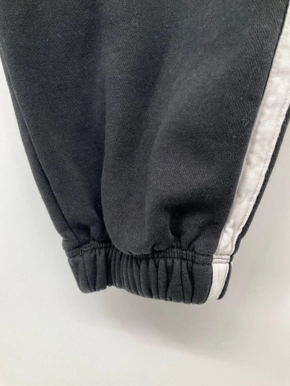 Adidas Essentials 3-Stripes Fleece Loose-Fit Sweatpants, Size XL, Black/White - Picture 5 of 8